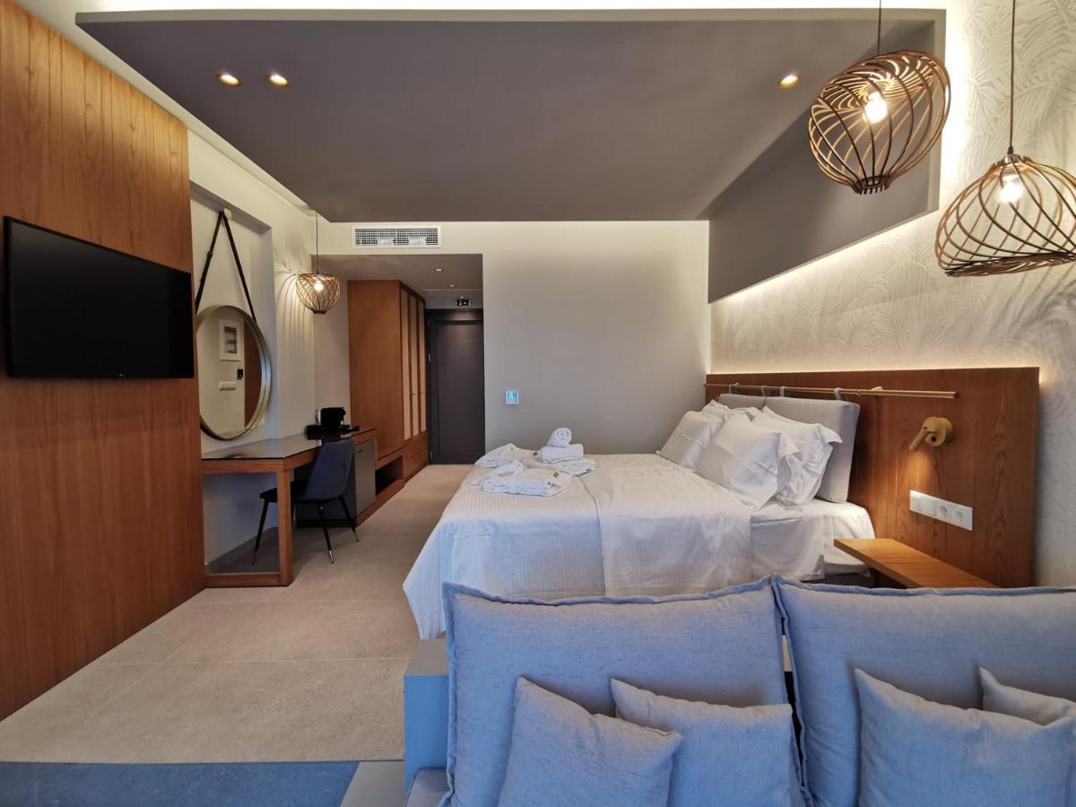 Colonides Otel Vounária