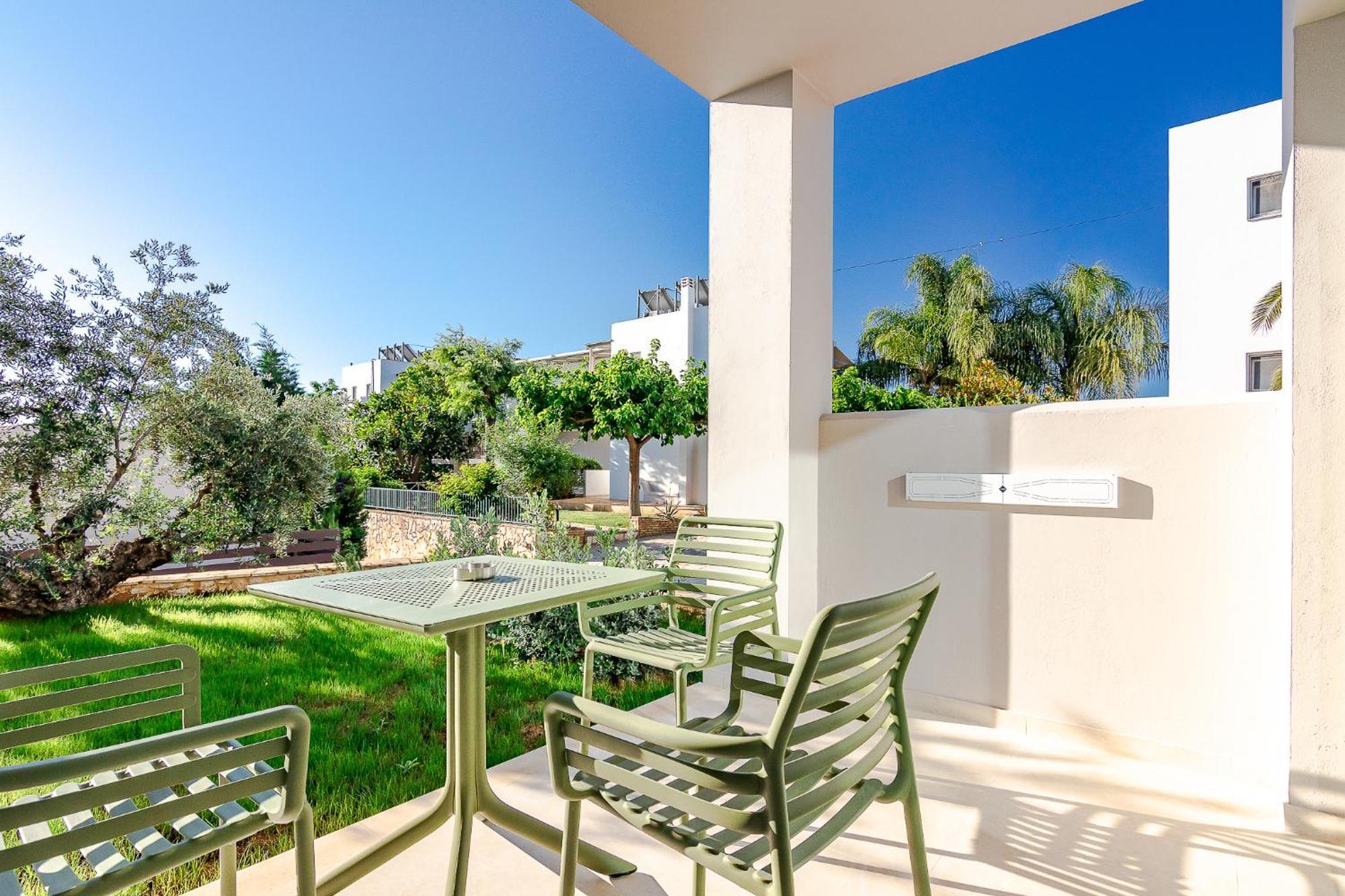 מלון Colonides 4*
