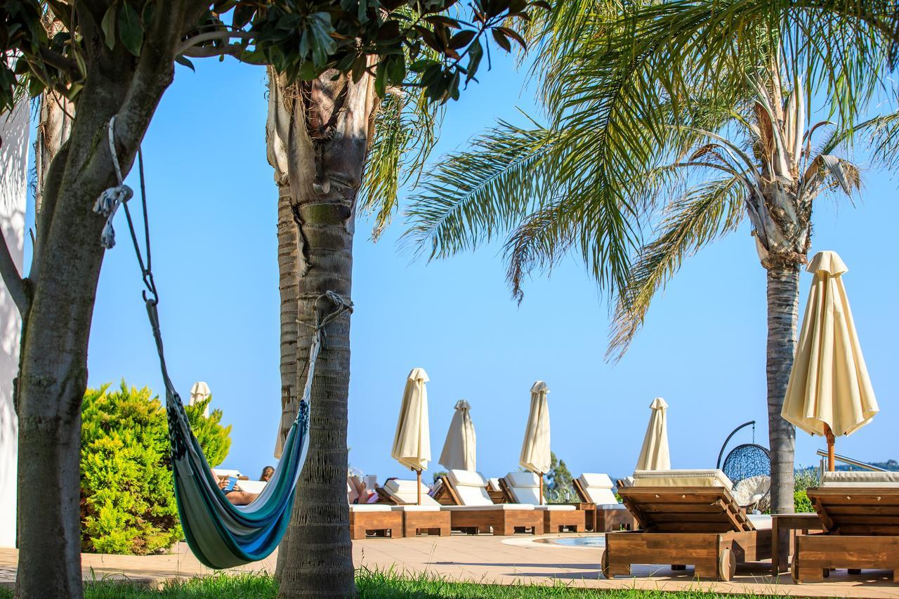 Colonides Otel 4*
